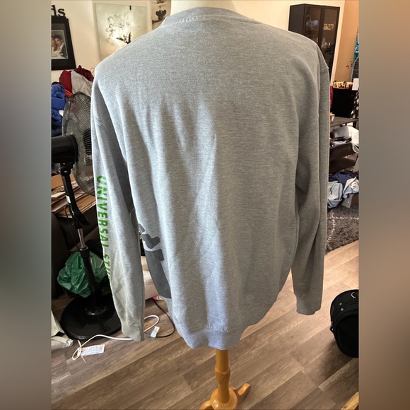 Universal Studios Hollywood Super Nintendo World Luigi Pullover Size XL - Picture 7 of 12